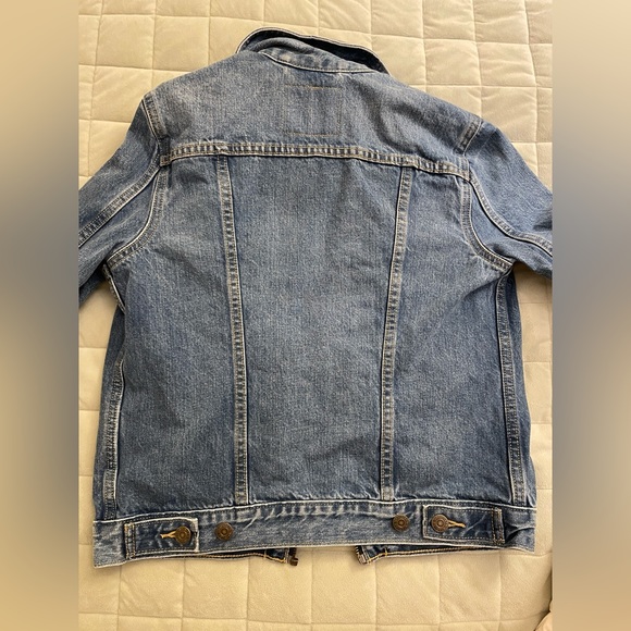 Levi’s Denim Jacket - Picture 7 of 7